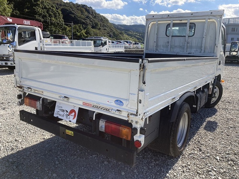 日野　デュトロ