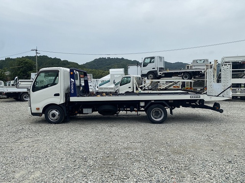 日野　デュトロ