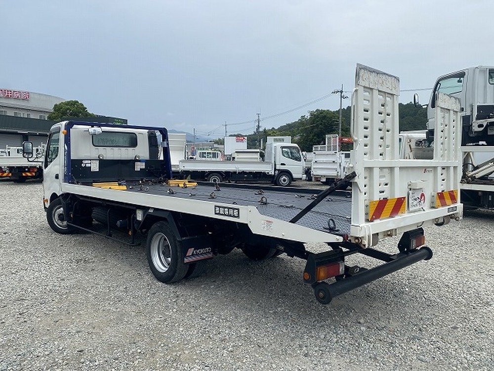 日野　デュトロ