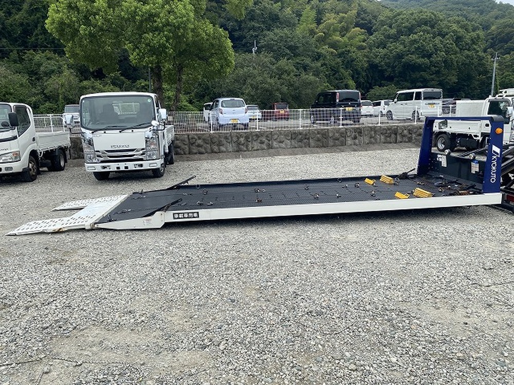 日野　デュトロ