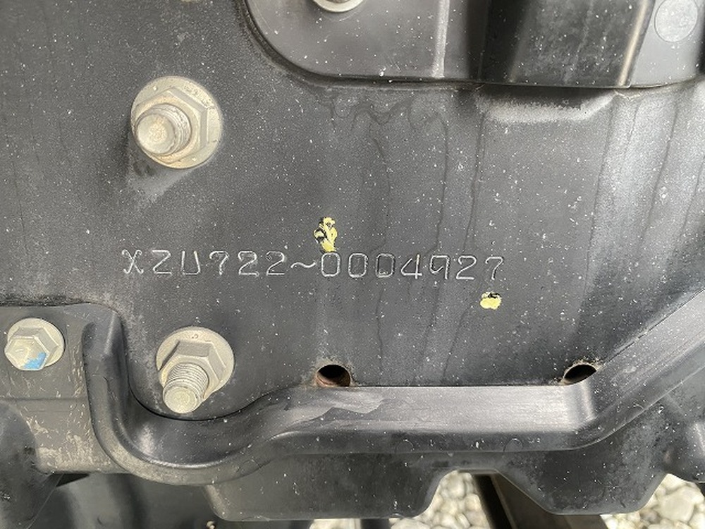 日野　デュトロ