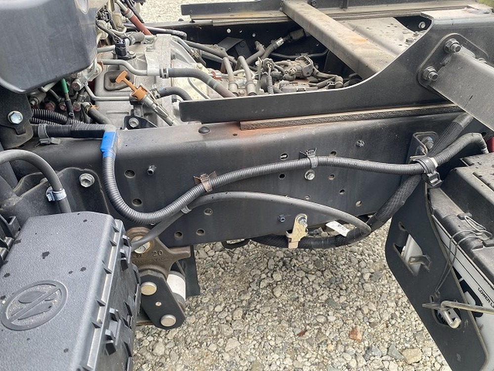 日野　デュトロ