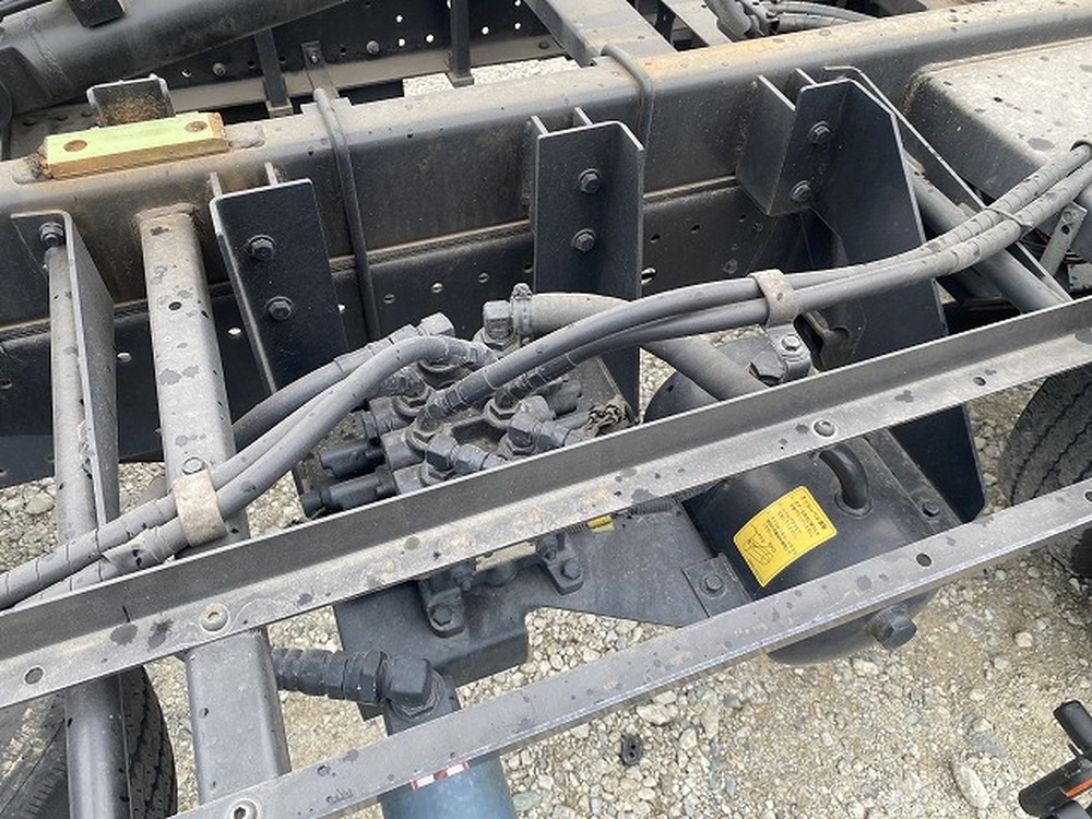 日野　デュトロ