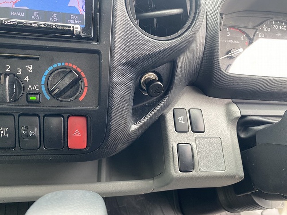 日野　デュトロ