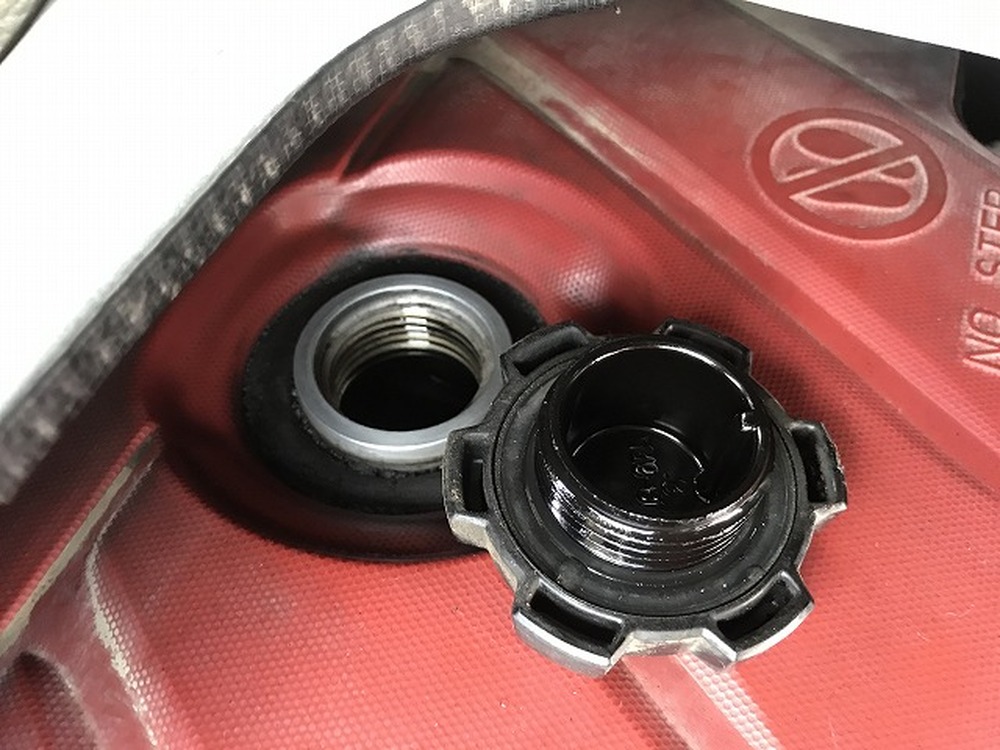 日野　デュトロ