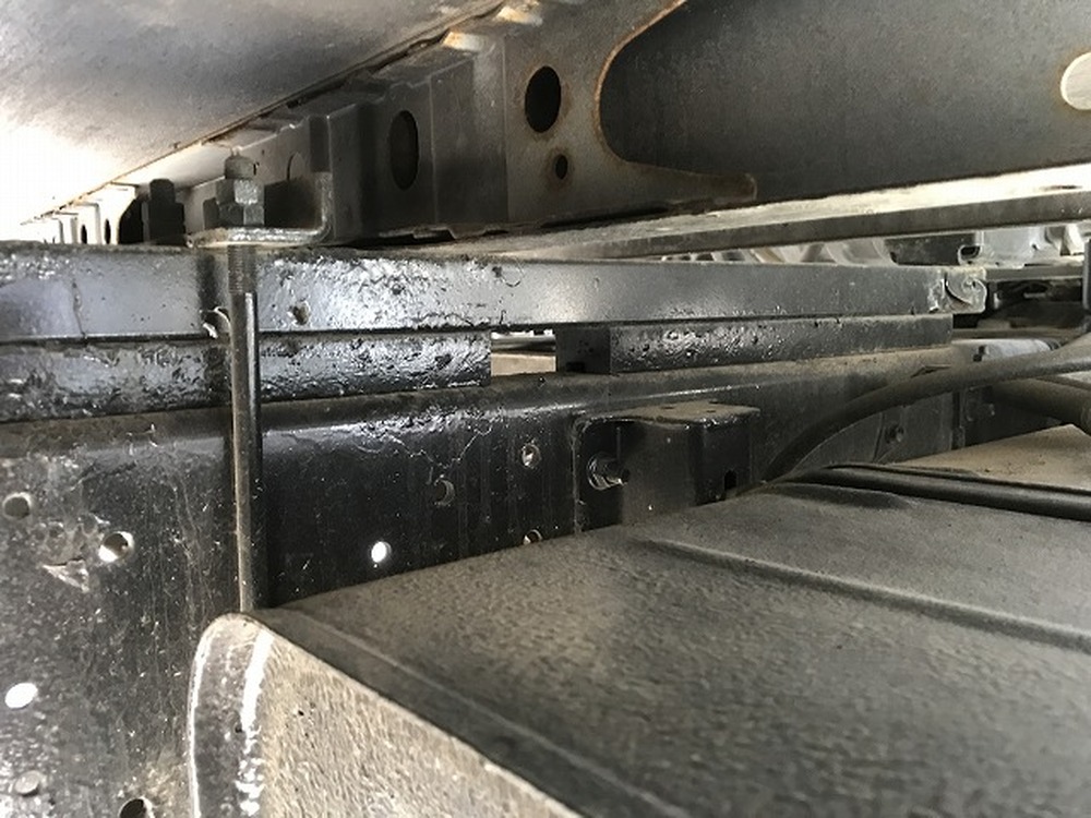 日野　デュトロ