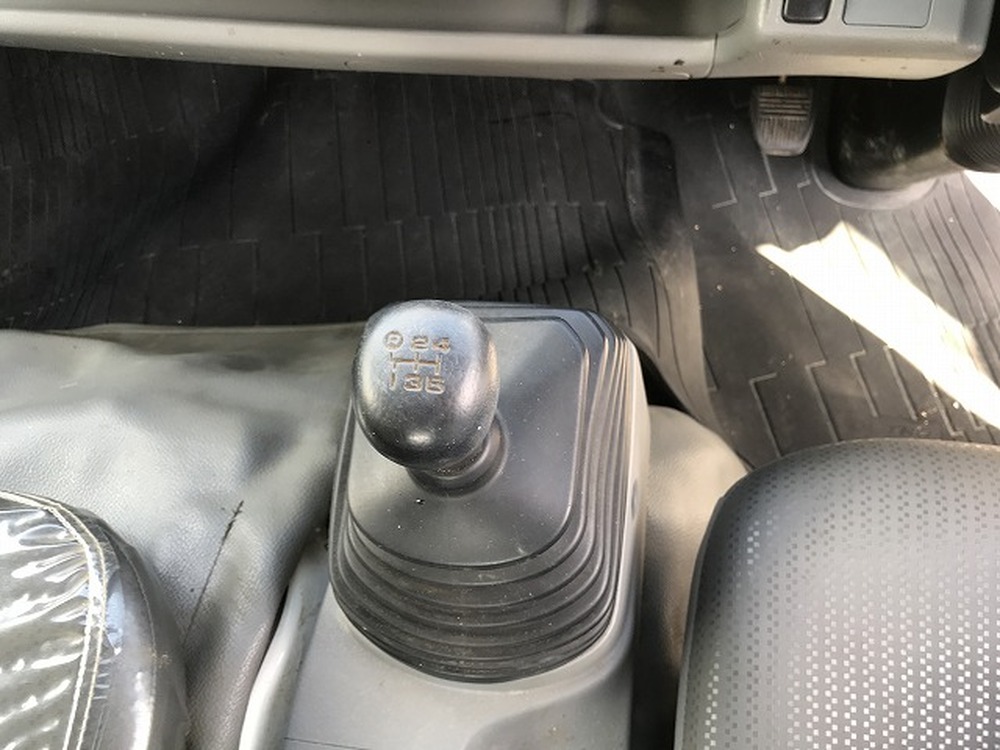 日野　デュトロ