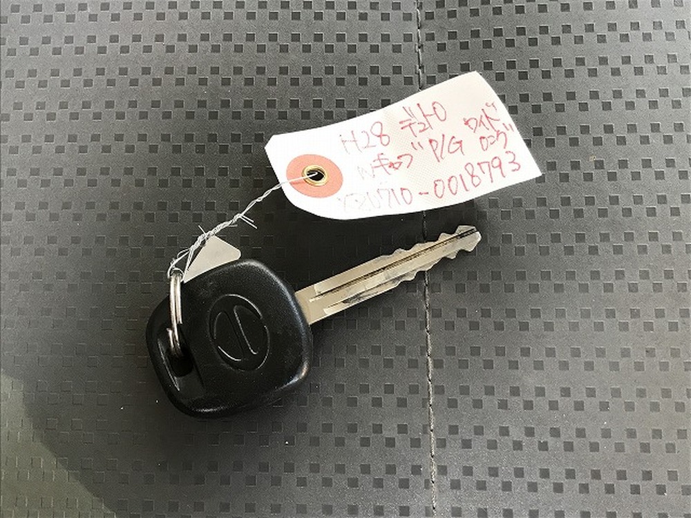 日野　デュトロ