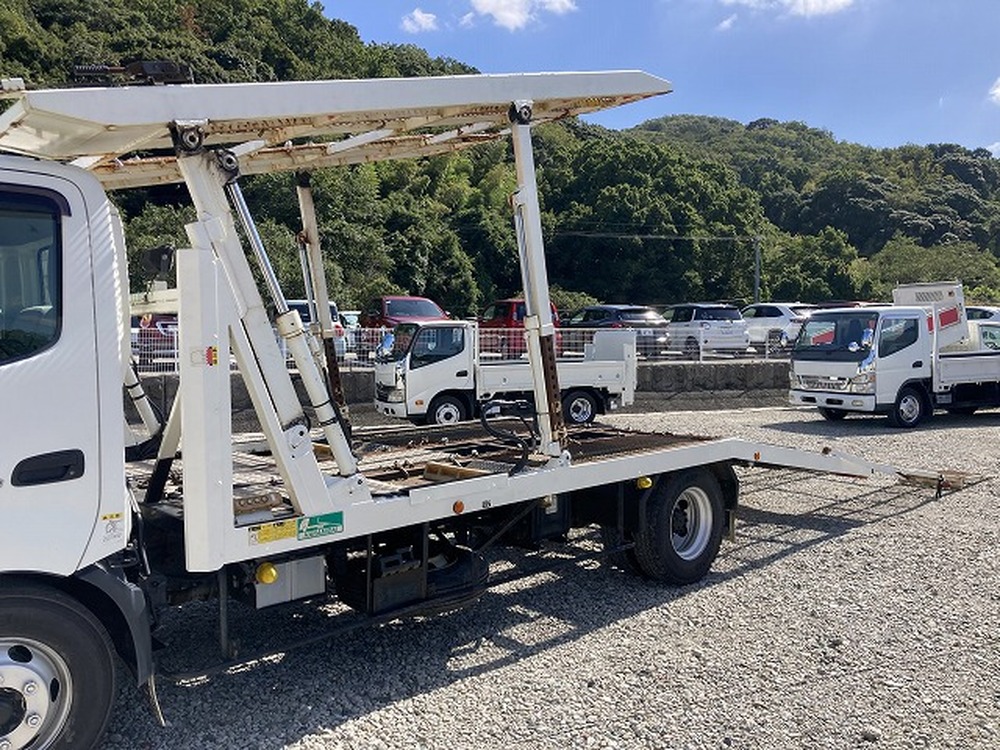 日野　デュトロ