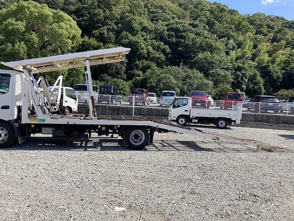 日野　デュトロ