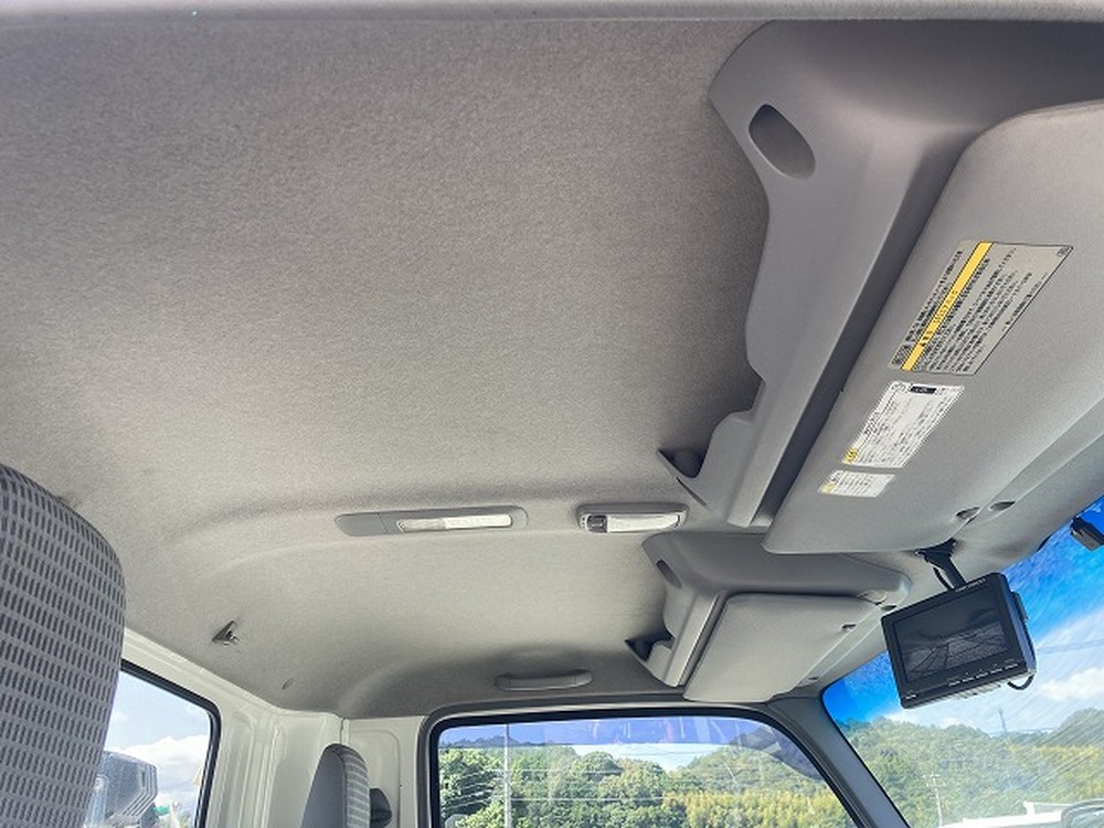 日野　デュトロ