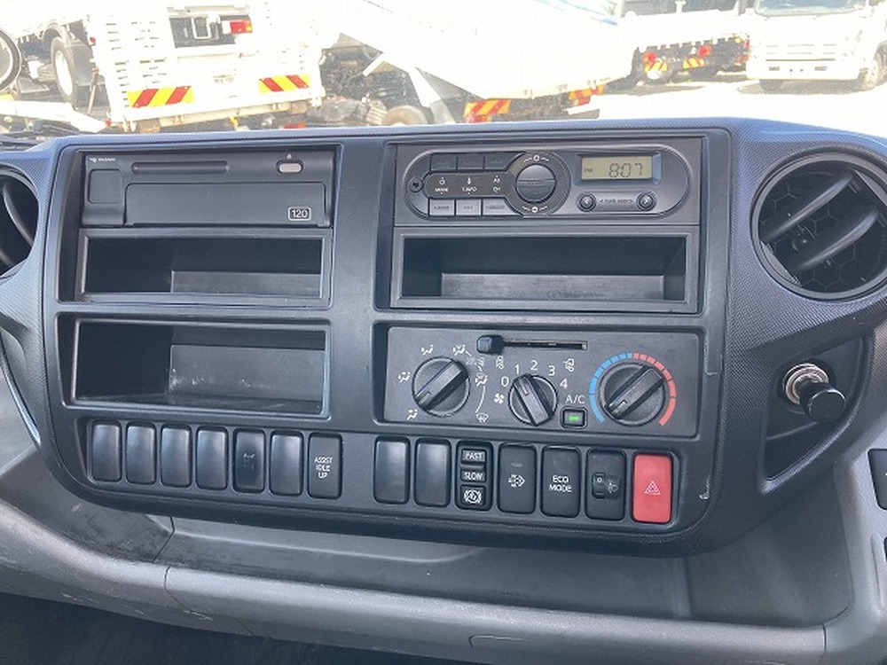 日野　デュトロ