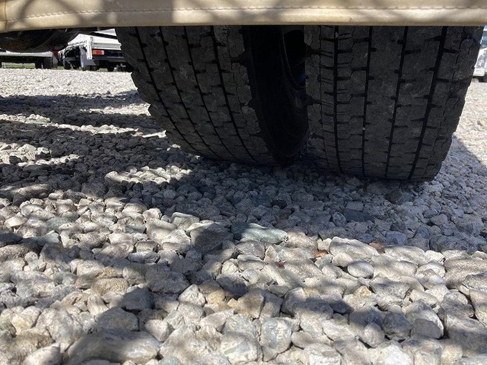 日野　デュトロ