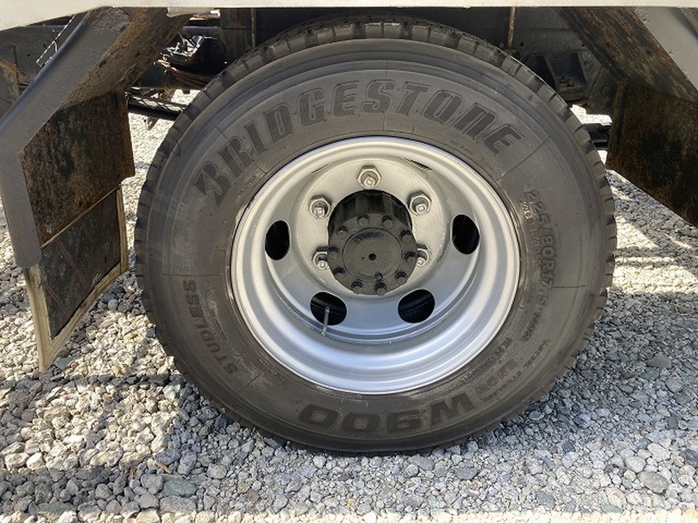 日野　デュトロ