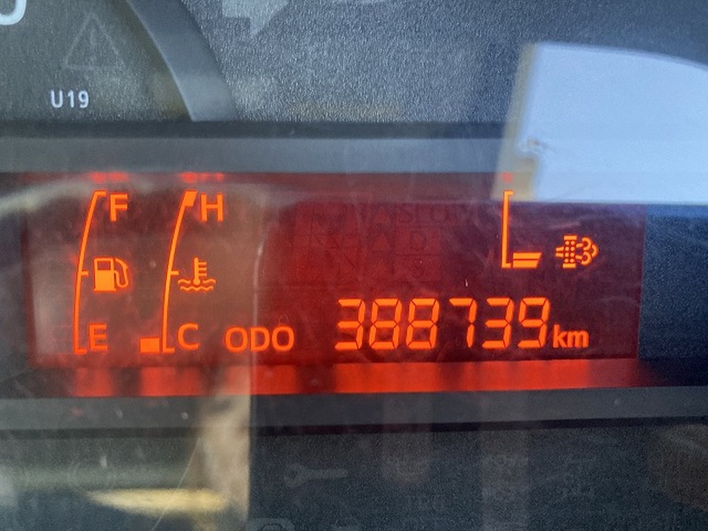 日野　デュトロ