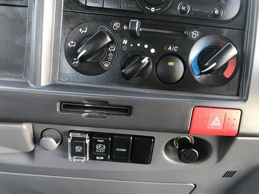 いすゞ　エルフ