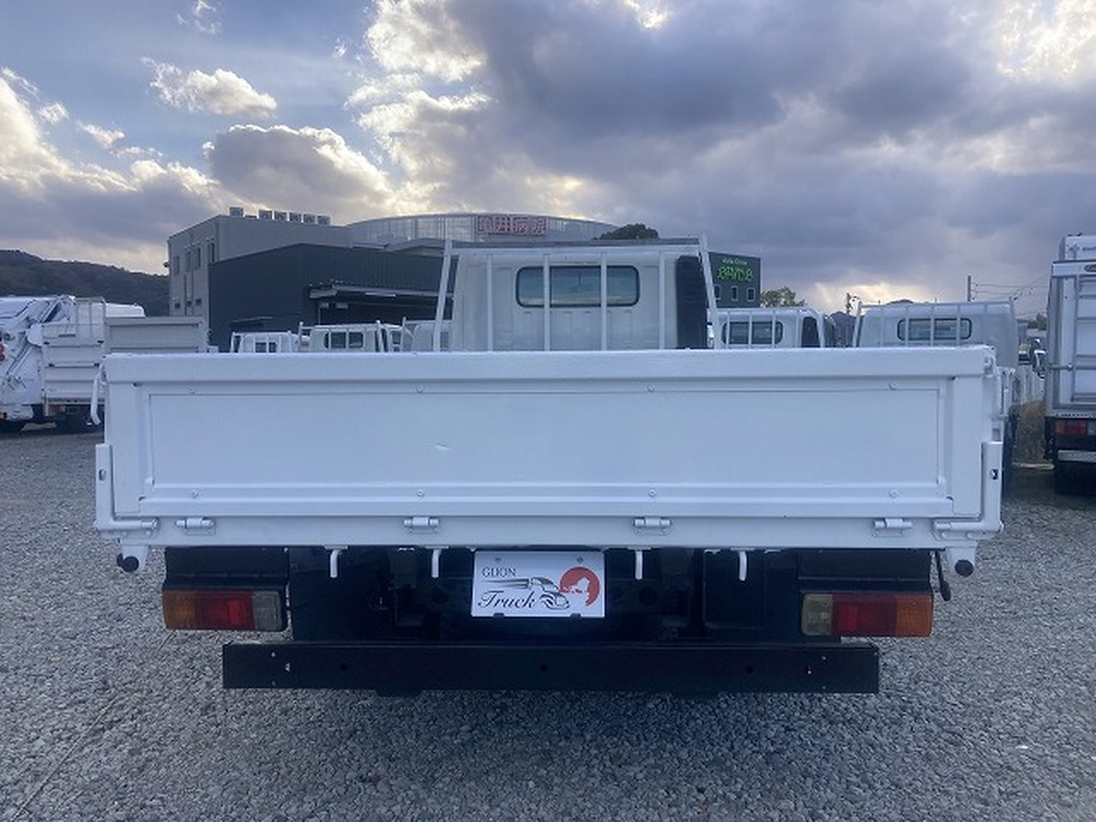 日野　デュトロ