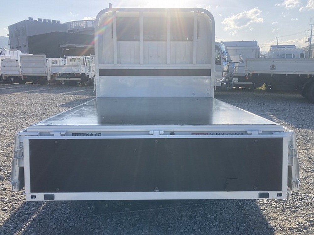 日野　デュトロ