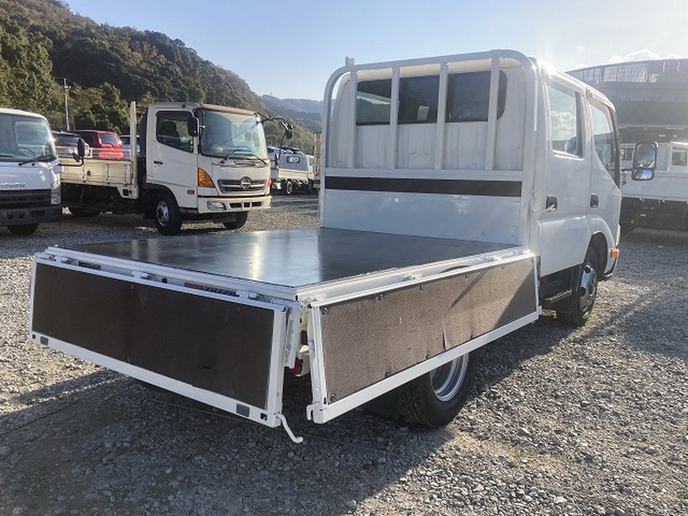 日野　デュトロ