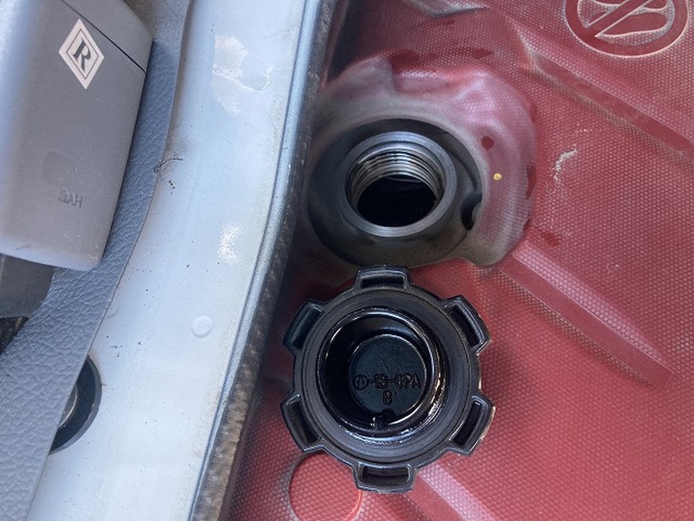 日野　デュトロ