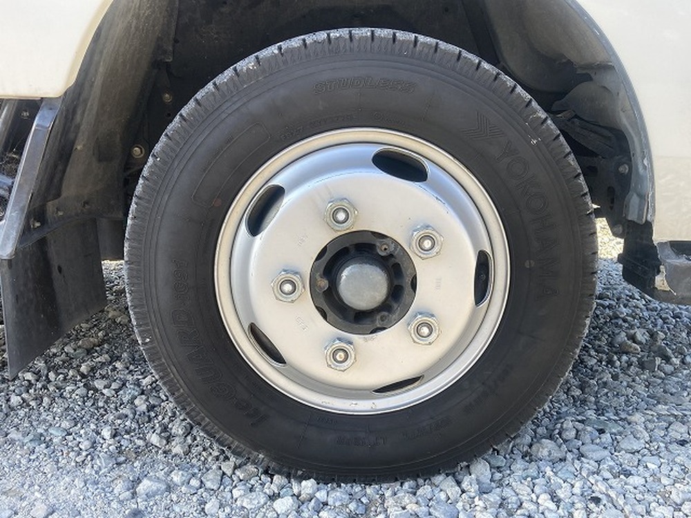 日野　デュトロ