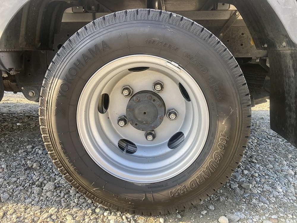 日野　デュトロ