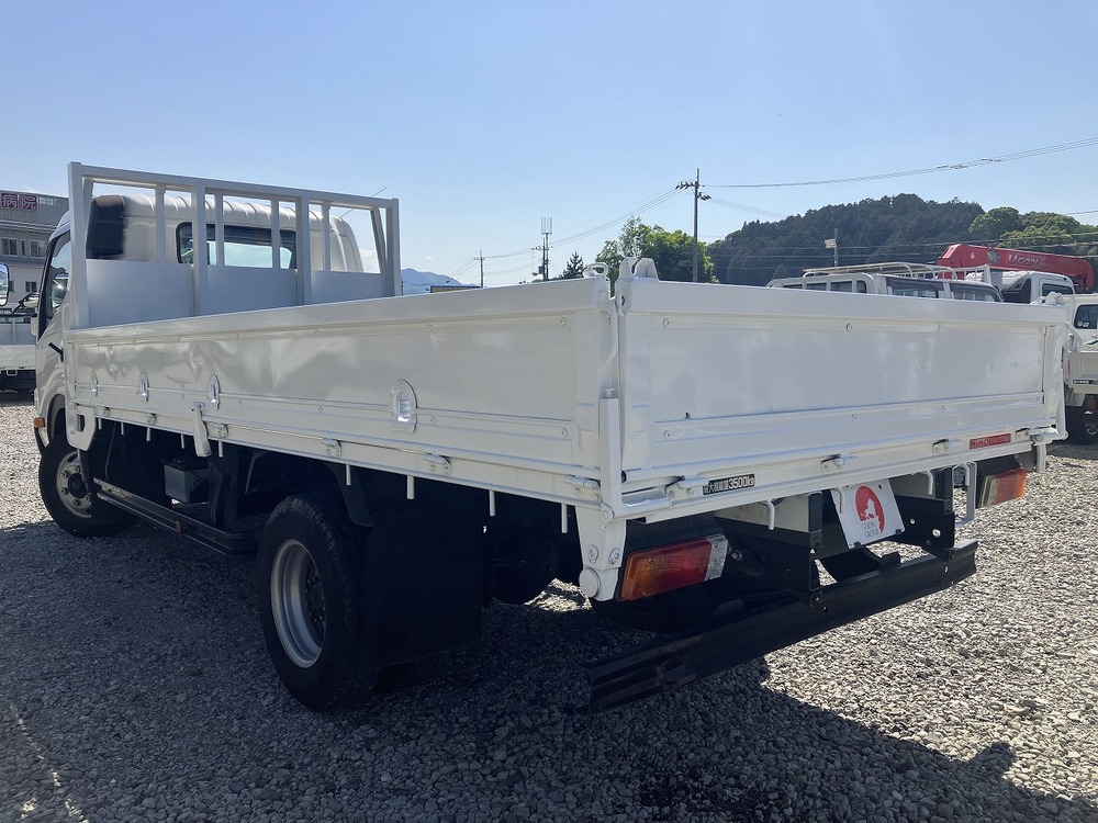 日野　デュトロ