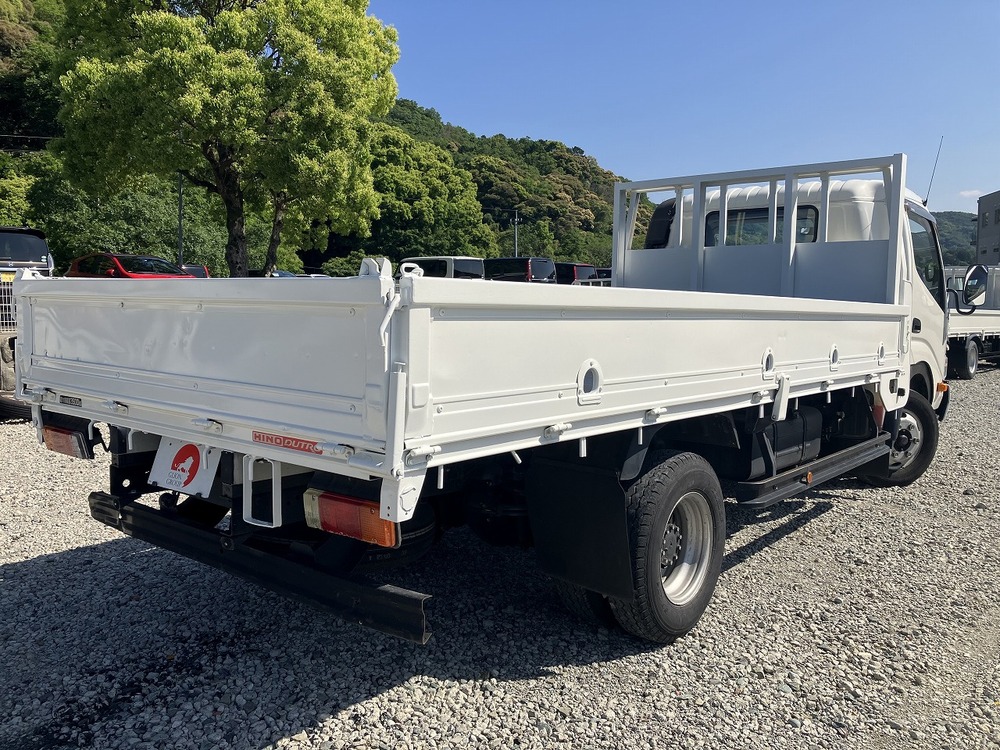 日野　デュトロ