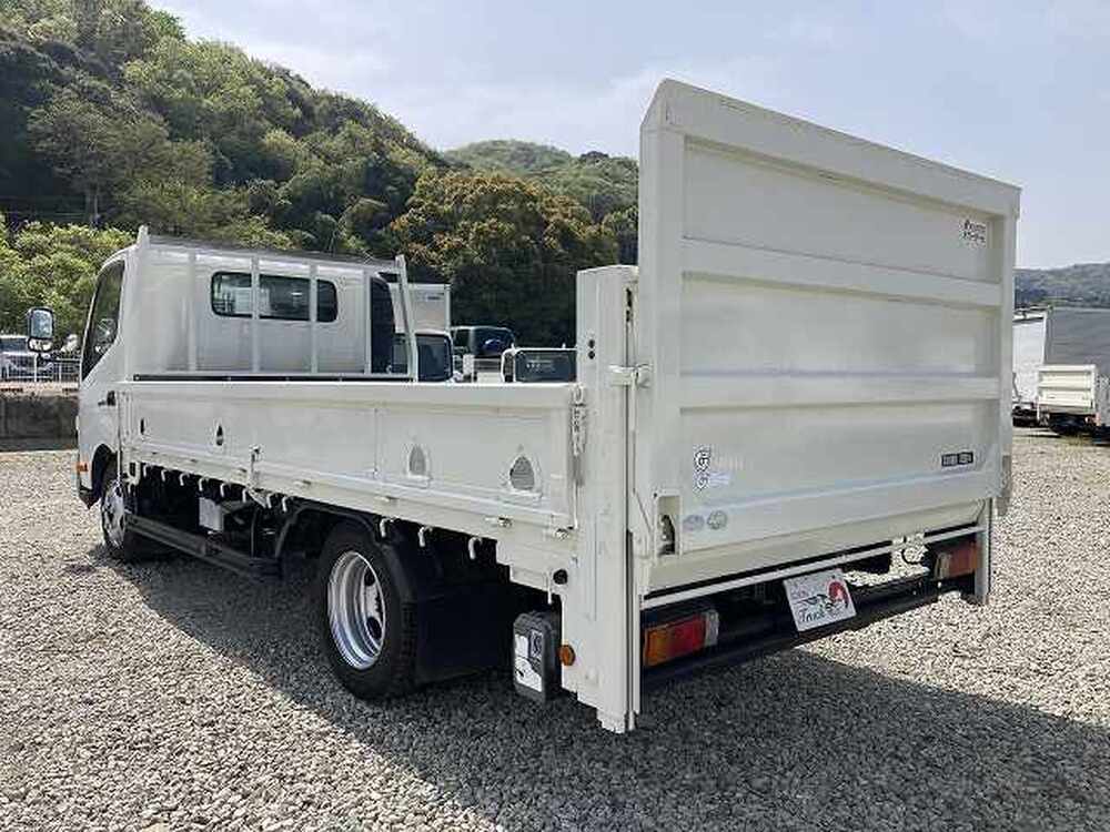 日野　デュトロ