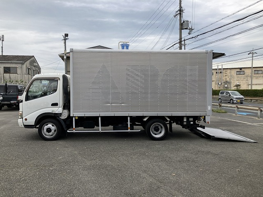日野　デュトロ