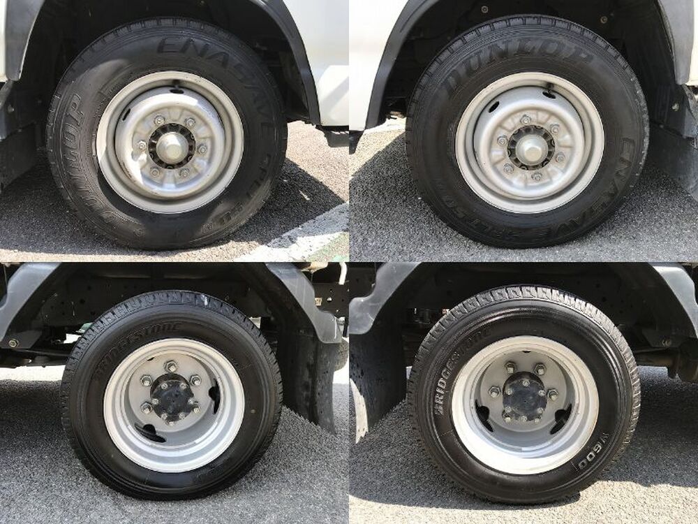 日産　アトラストラック