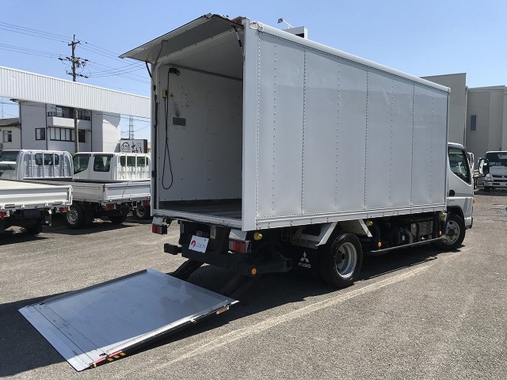 三菱ふそう　キャンター