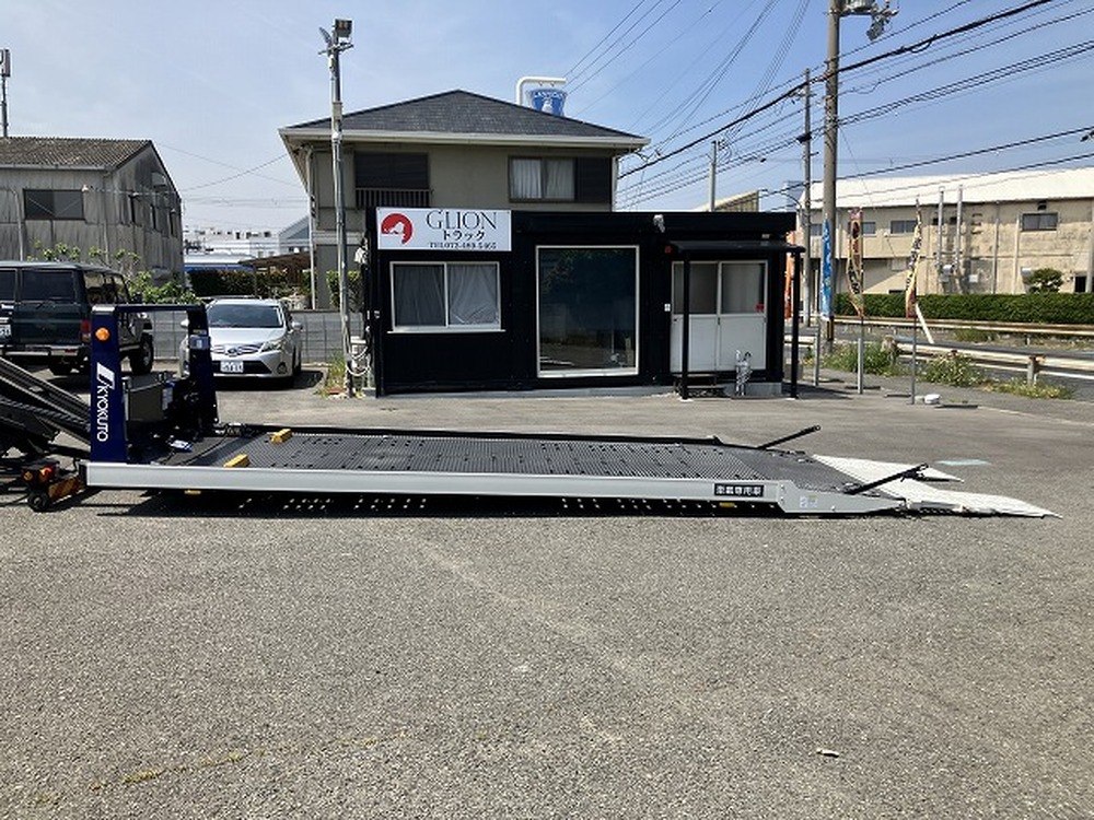 日産　アトラストラック
