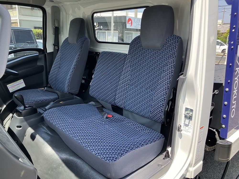 日産　アトラストラック