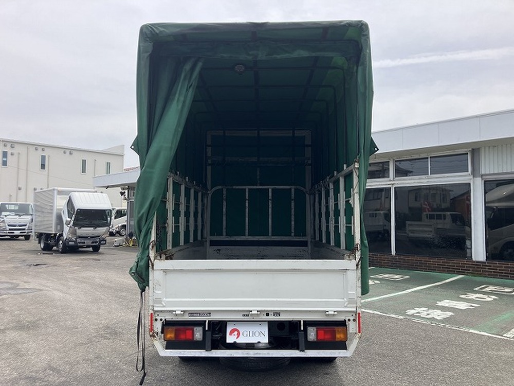 日野　デュトロ