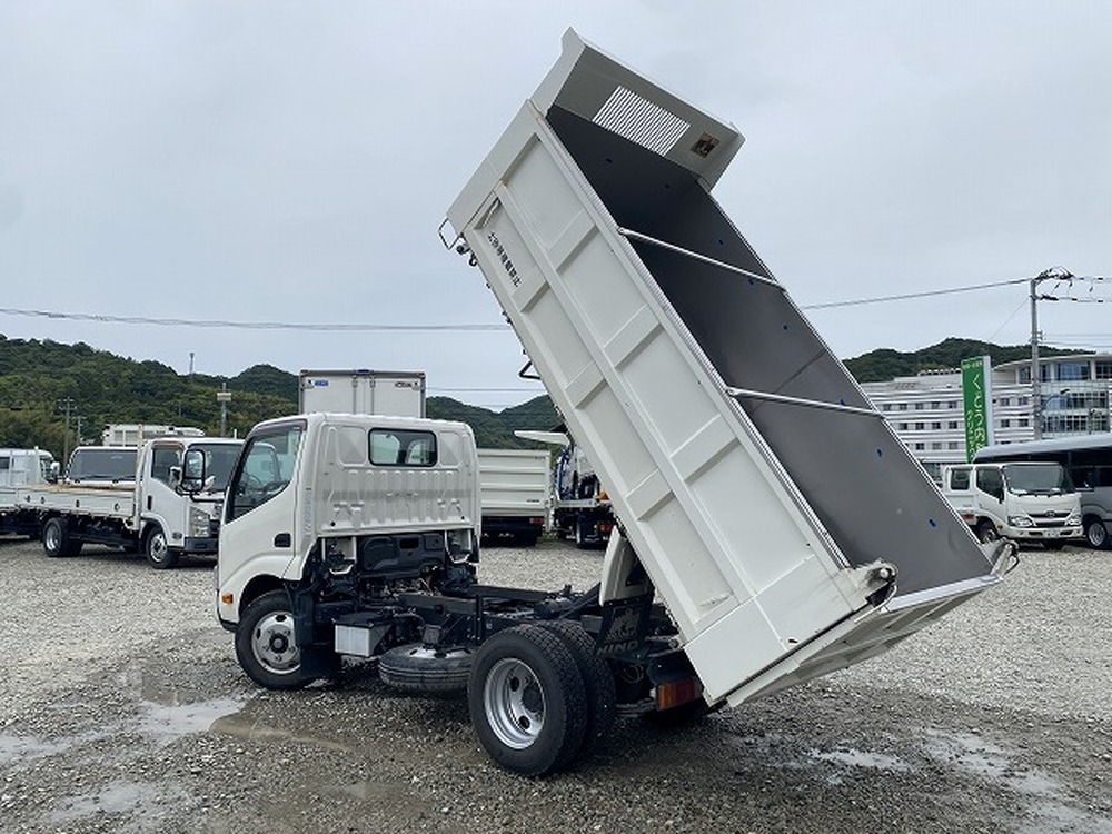 日野　デュトロ