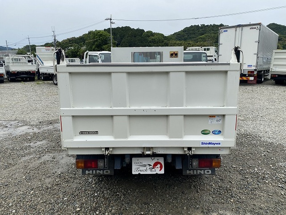 日野　デュトロ