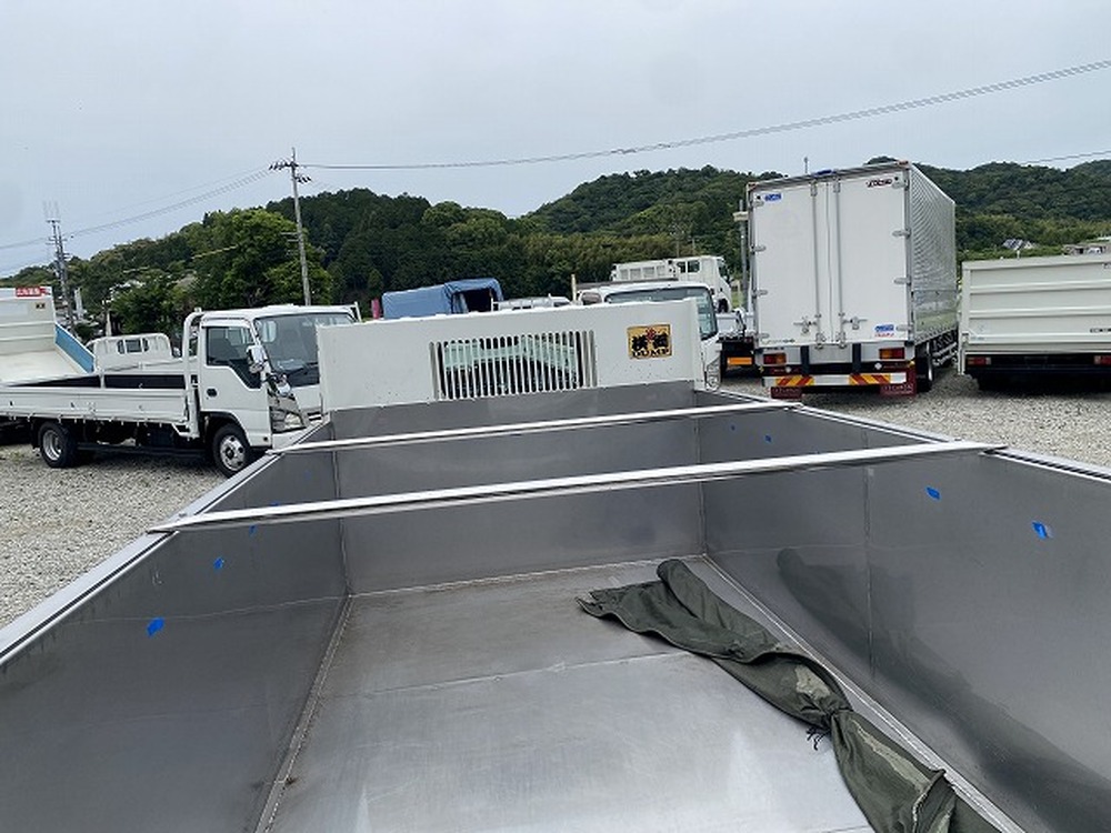 日野　デュトロ