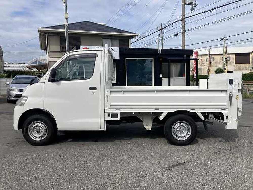 トヨタ　ライトエーストラック