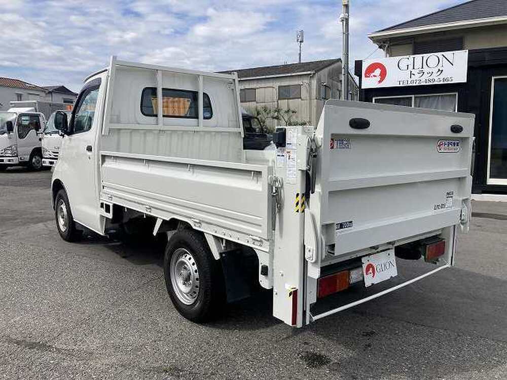 トヨタ　ライトエーストラック