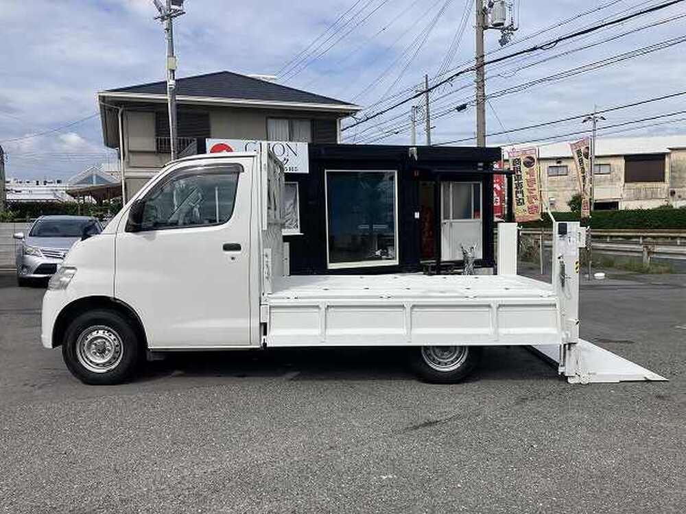 トヨタ　ライトエーストラック