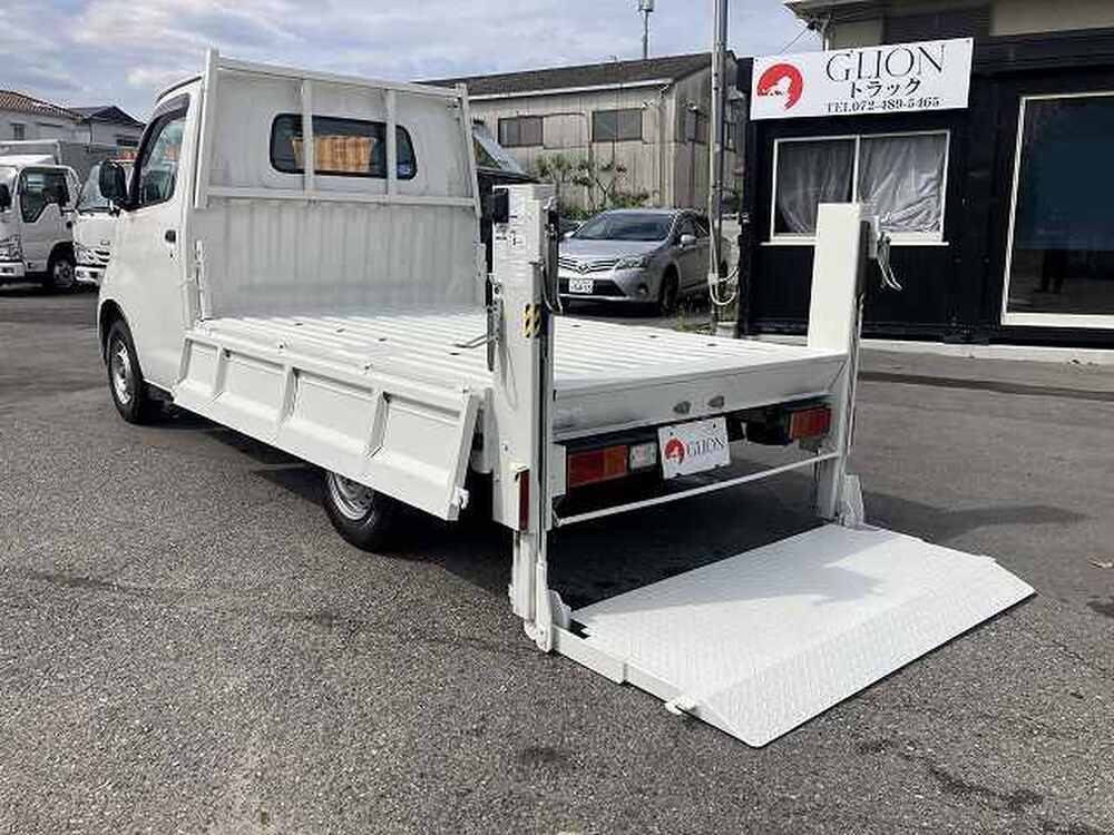 トヨタ　ライトエーストラック