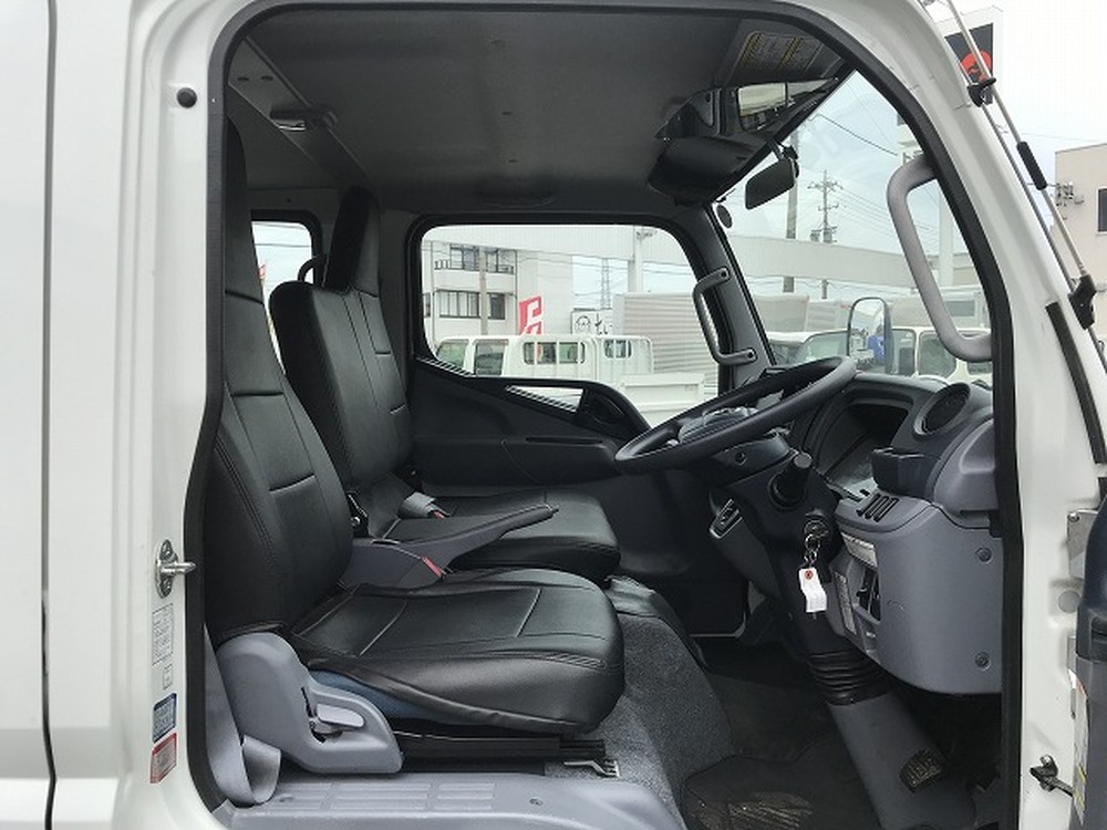 日産　アトラストラック