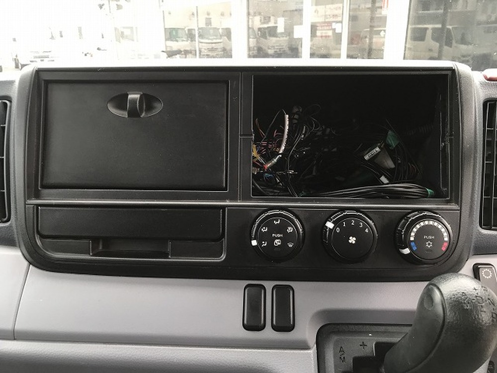 日産　アトラストラック