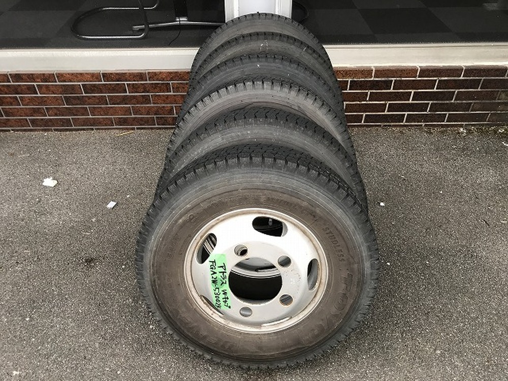 日産　アトラストラック