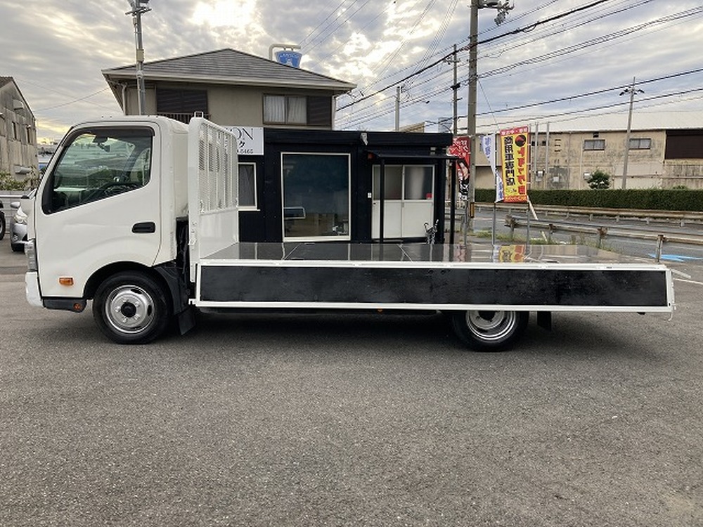 日野　デュトロ
