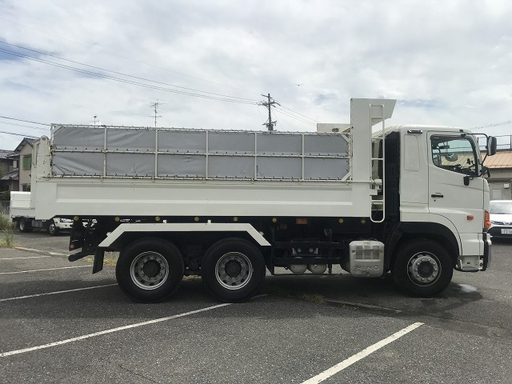 日野　プロフィア