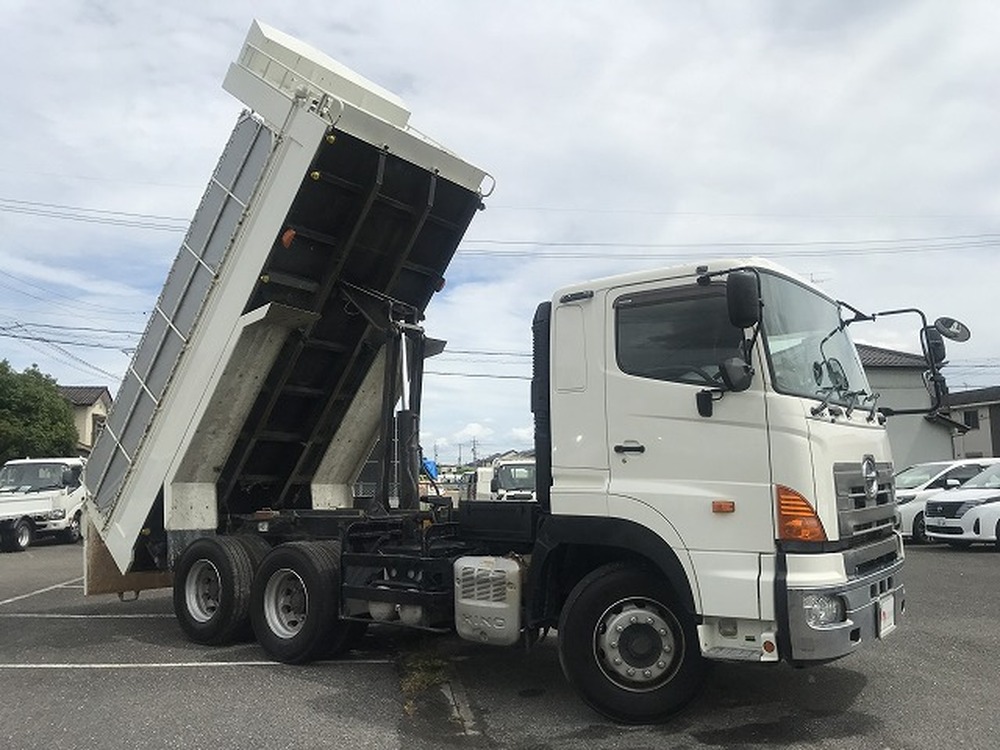 日野　プロフィア