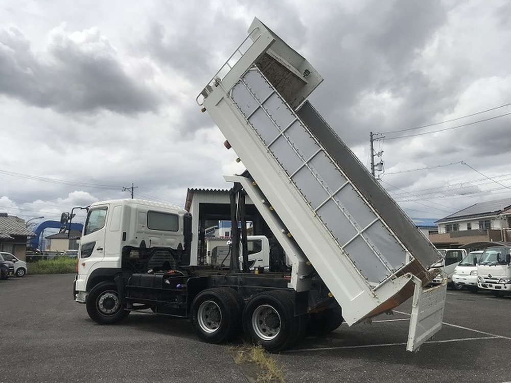 日野　プロフィア