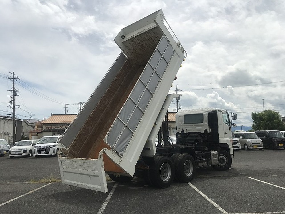 日野　プロフィア